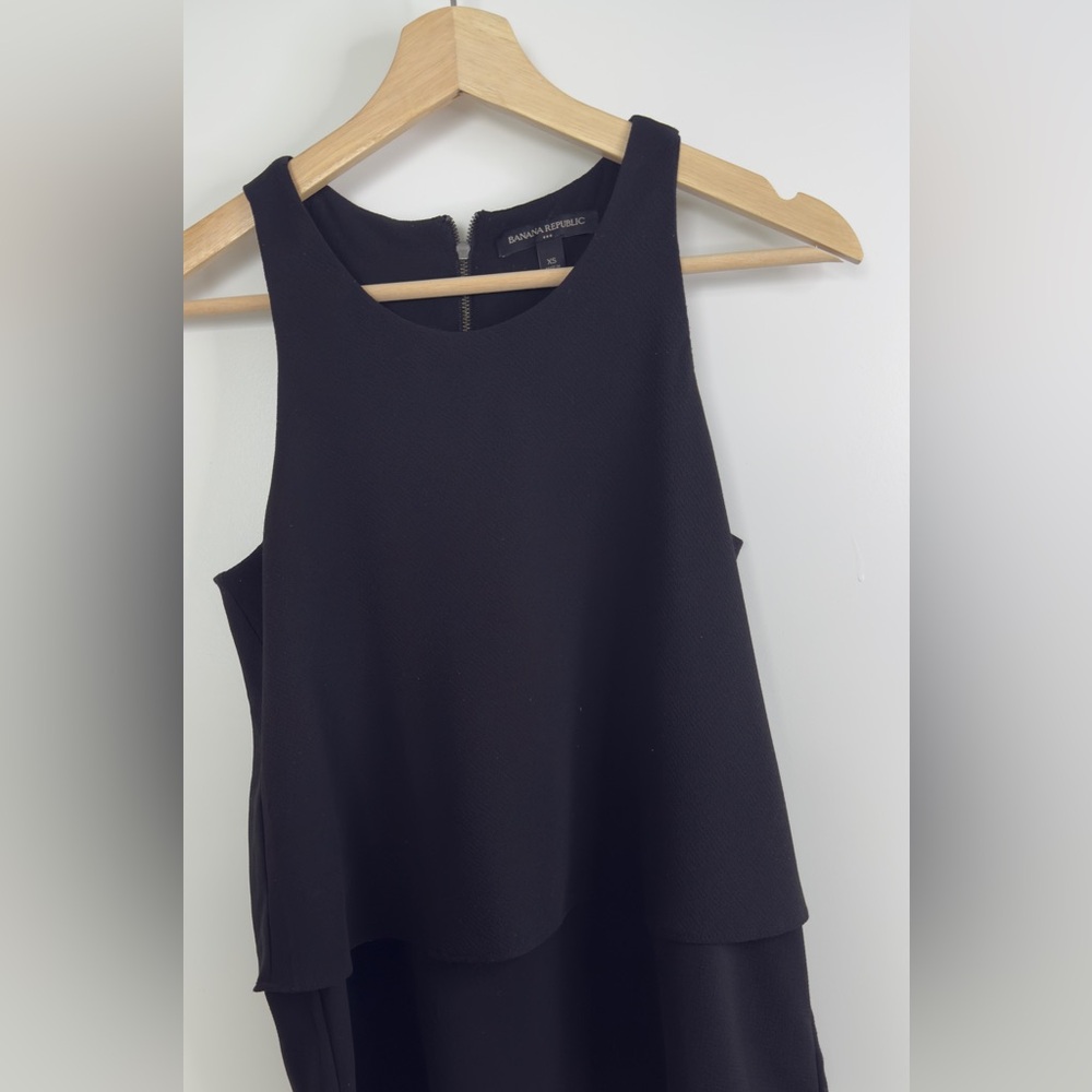 Banana Republic Classic Black Top - Picture 2 of 4